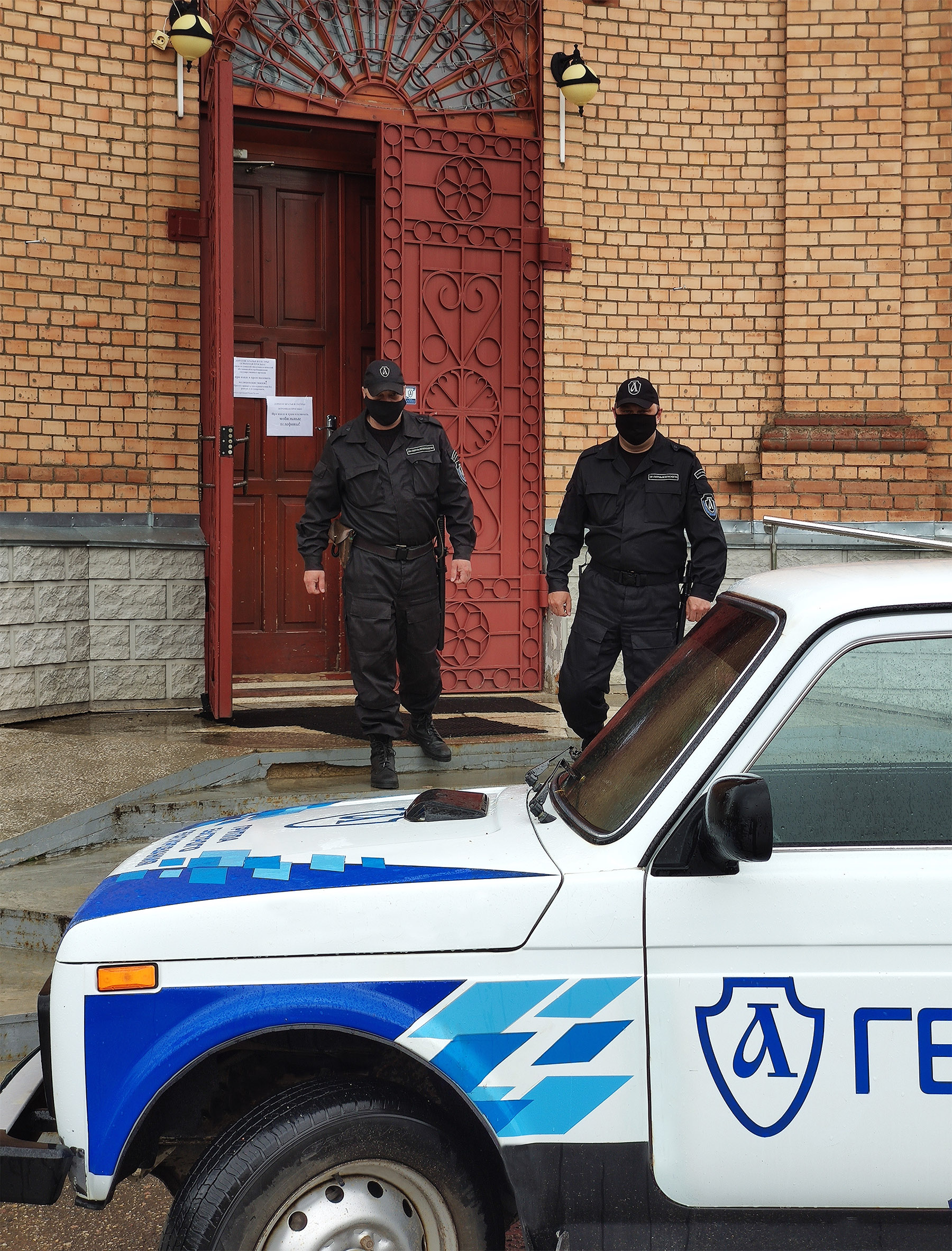 Патруль Безопасности Волгореченск задержание правонарушителя в Свято-Тихвинском храме